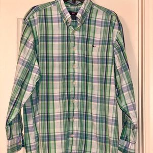 Vineyard Vines whale button down. Men’s Large